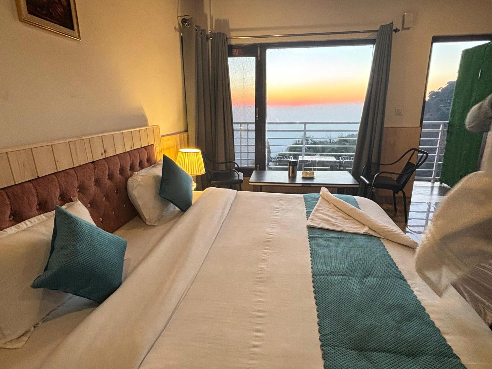 Humble Stay Villa Касаули Екстериор снимка